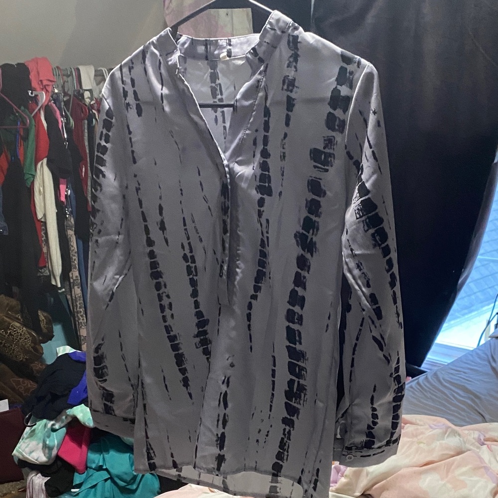 Men's Black and Gray Patterned Shirt